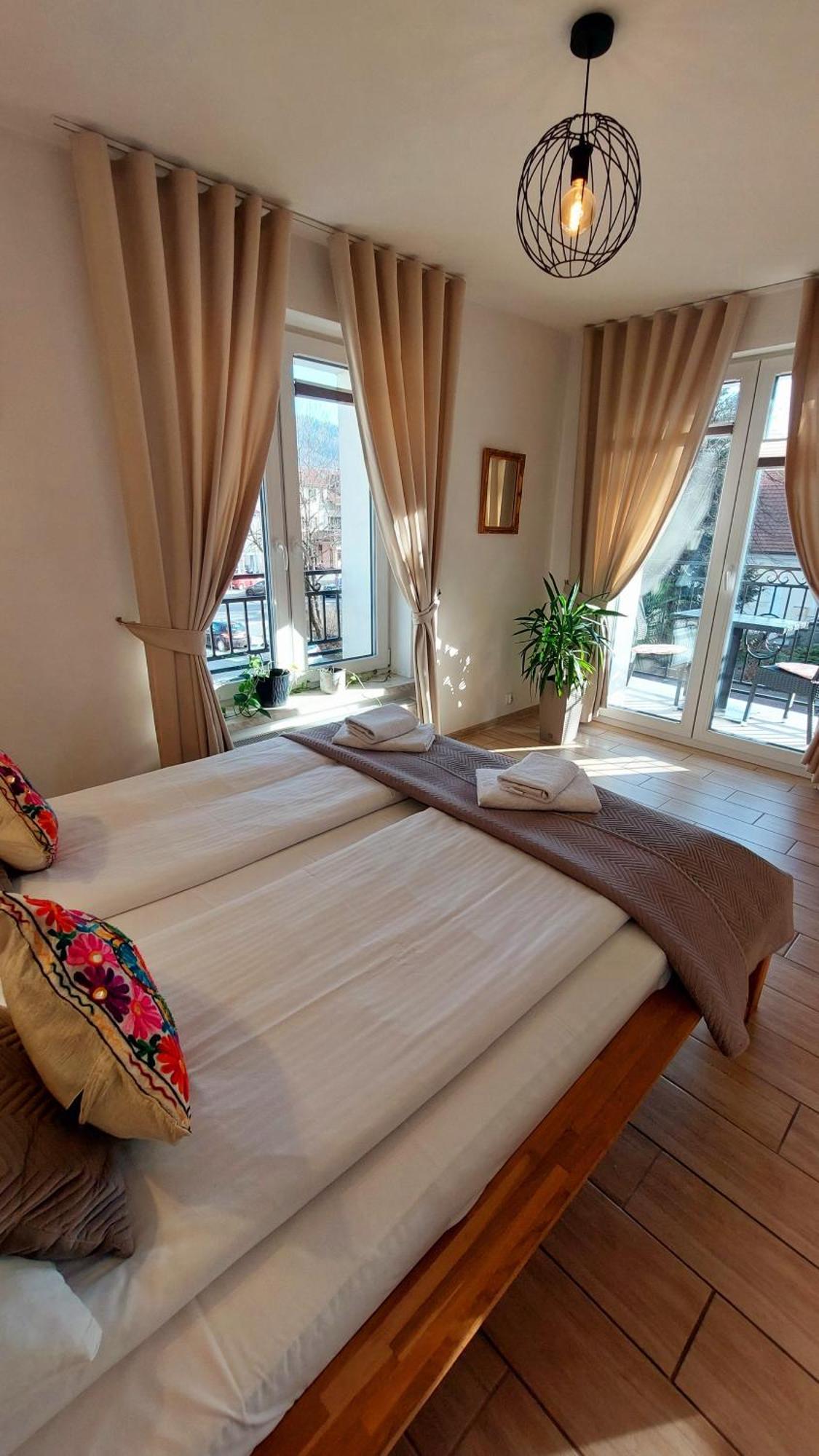 Apartamenty Biala Perla Устрон Екстериор снимка